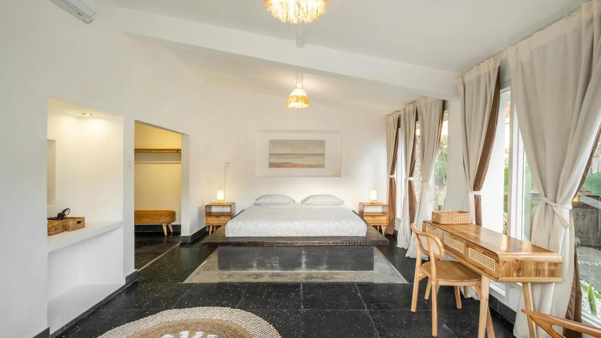 Lalebay Villa Seminyak 0*,